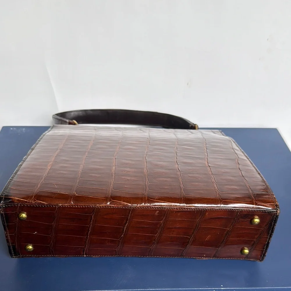 Vintage Lesco Crocodile-Embossed Cognac Leather Shoulder Bag brown